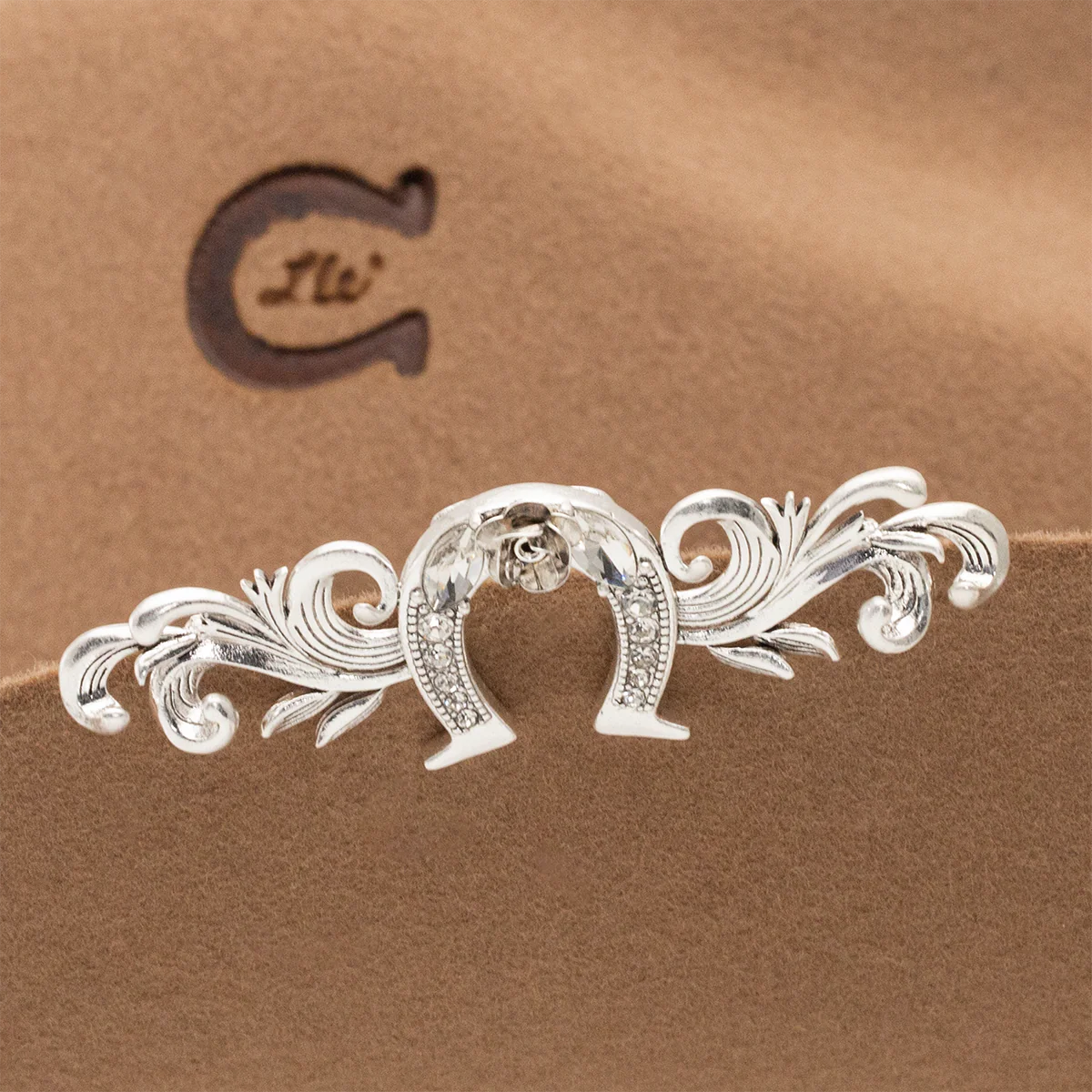 Horseshoe Hat Clip - Image 3